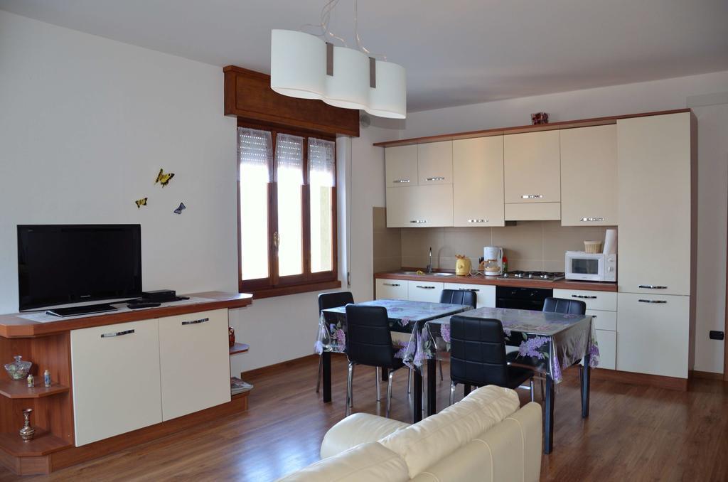לצנו B&B Sosta Sul Lago מראה חיצוני תמונה
