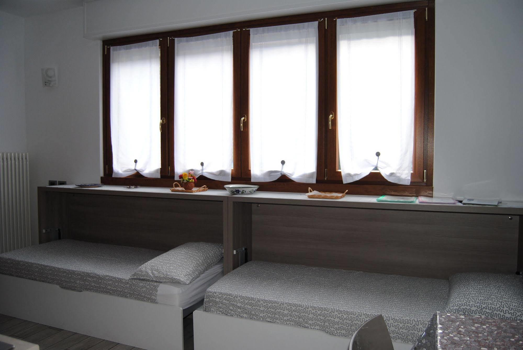 לצנו B&B Sosta Sul Lago מראה חיצוני תמונה