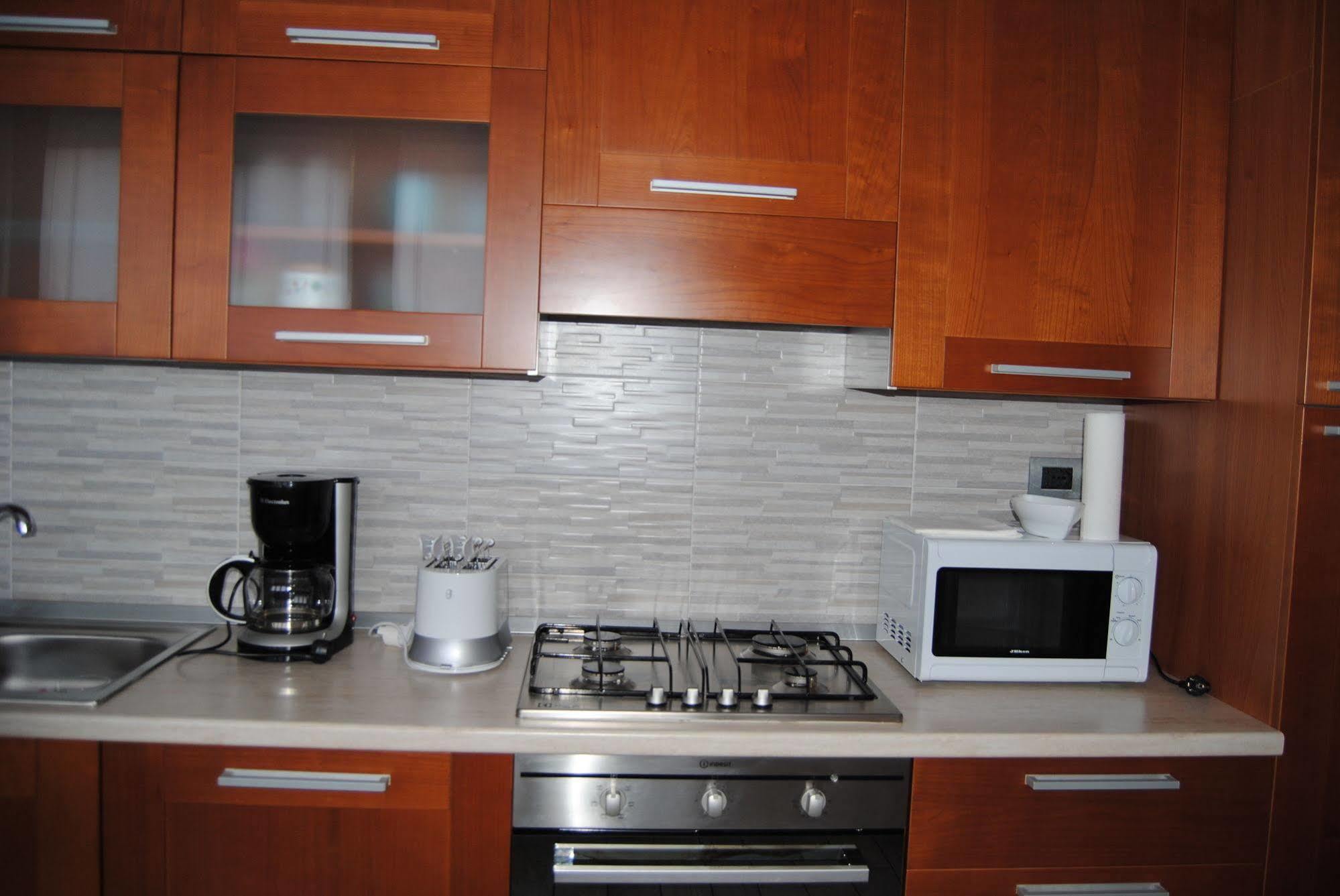 לצנו B&B Sosta Sul Lago מראה חיצוני תמונה
